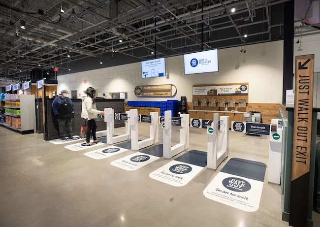 Zalando knackt 10 Milliarden Umsatz, Farfetch partnert mit Reebok, amazonisierter Whole-Foods-Laden.